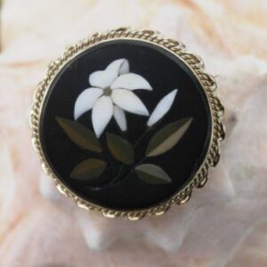 Pietra Dura brooch mounted in gold