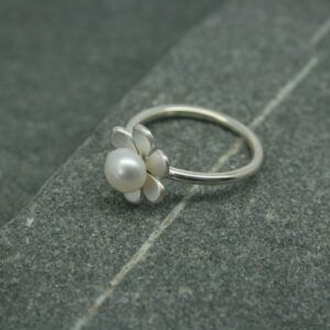 Silver and pearl flower ring